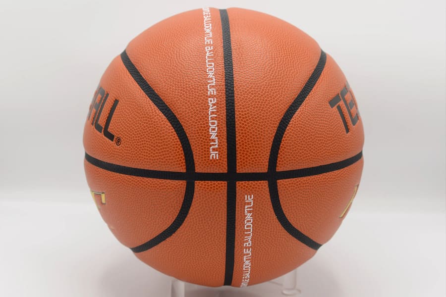 Ballon de Basket Techball HOF FIBA Compétition Intérieur Microfibre Golden Orange Profil