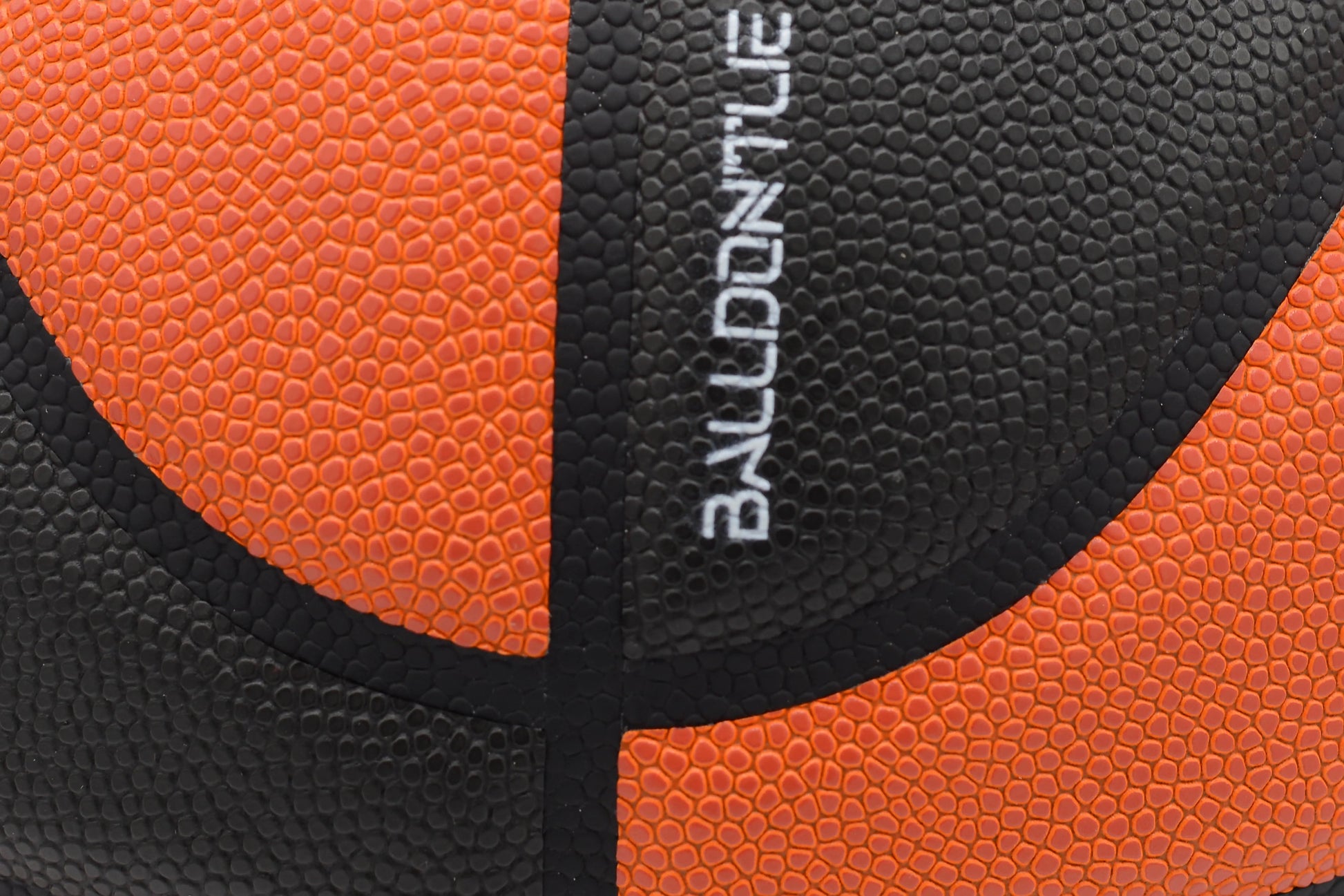 Ballon de Basket Techball VCTRY Ballhandling Performance Microfibre Orange Tiger et Noir VCTRY Logo Ball Don't Lie